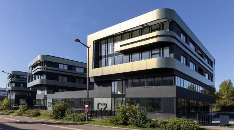 Office in Limonest for sale - Building Photo - Image 1 of 9