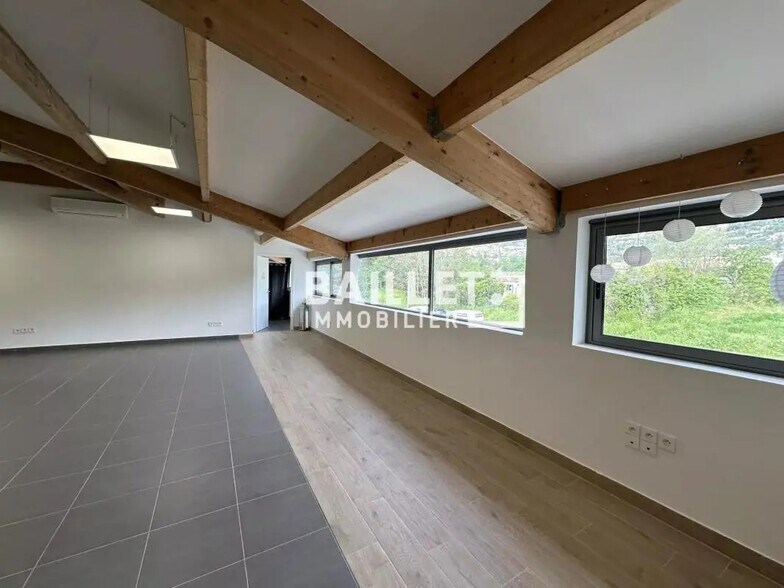 Office in Grasse for lease - Building Photo - Image 3 of 8