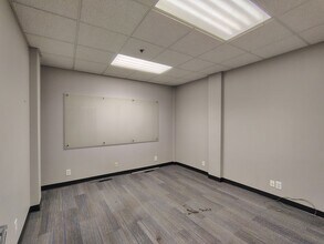 1135-317 S M St, Lincoln, NE for lease Interior Photo- Image 2 of 11