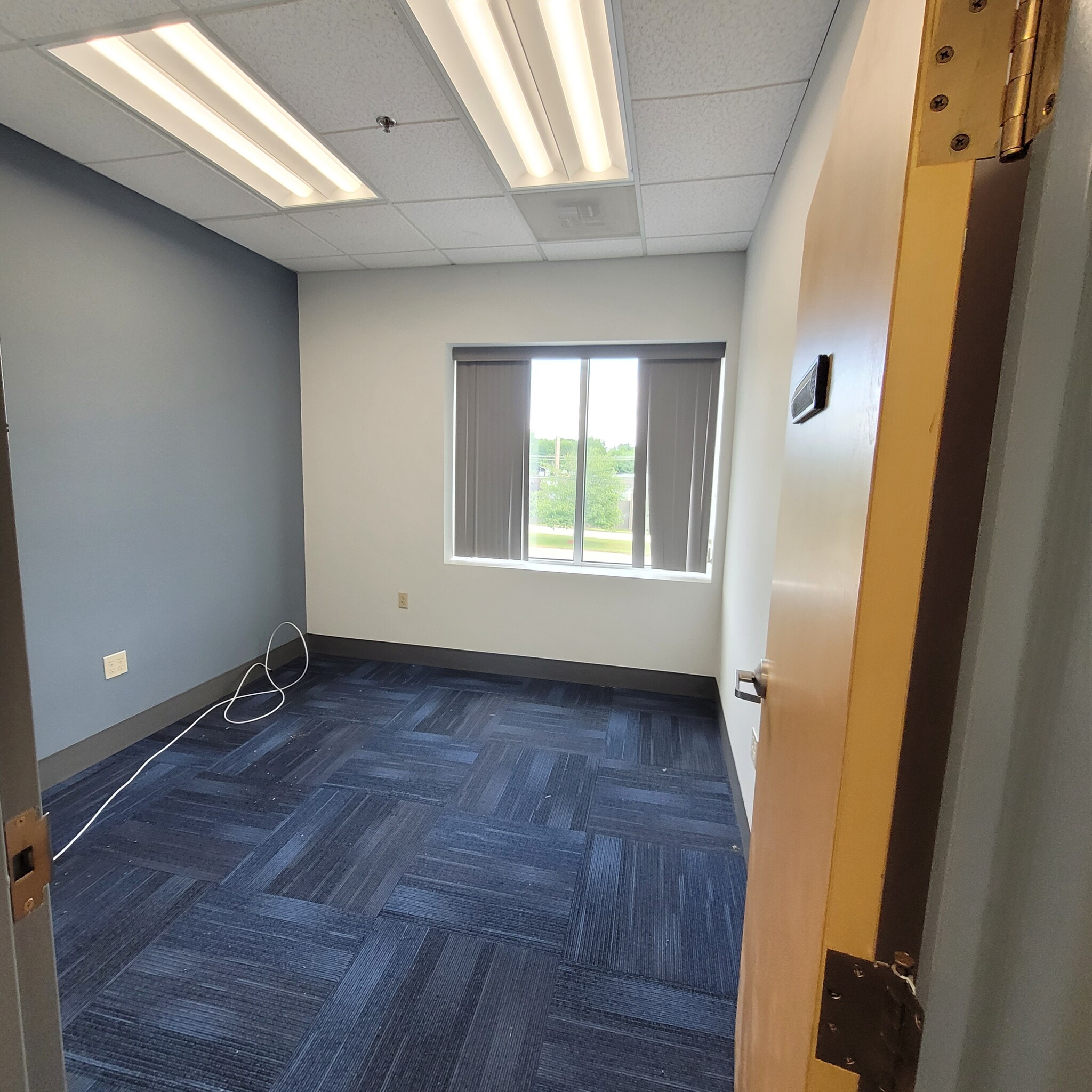 20 Commercial Dr, Dracut, MA for lease Interior Photo- Image 1 of 1