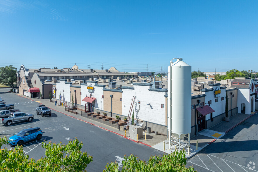 12401-12409 Folsom Blvd, Rancho Cordova, CA for lease - Building Photo - Image 2 of 10