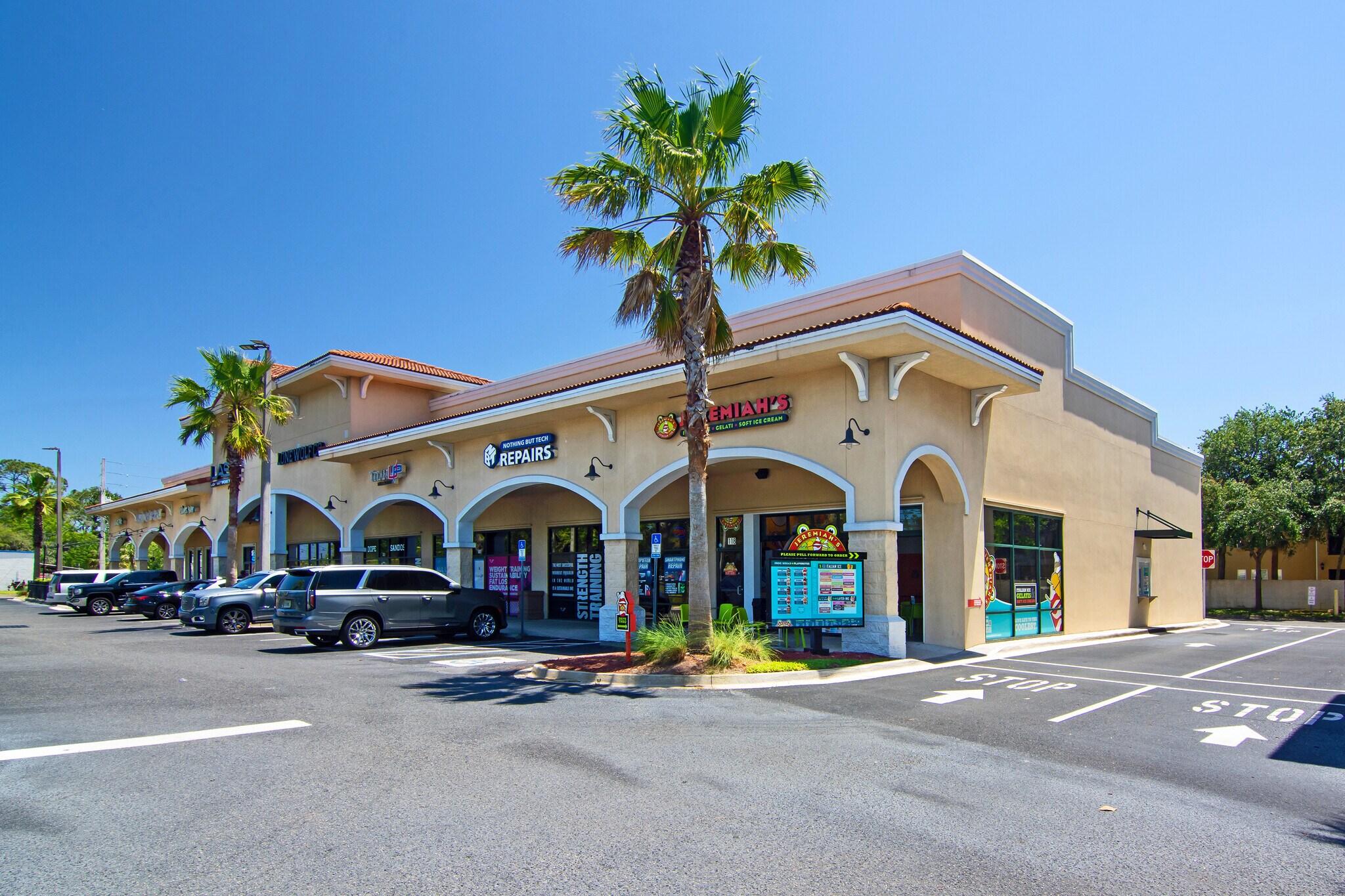 1500 Beach Blvd, Jacksonville Beach, FL 32250 Gates at Beach