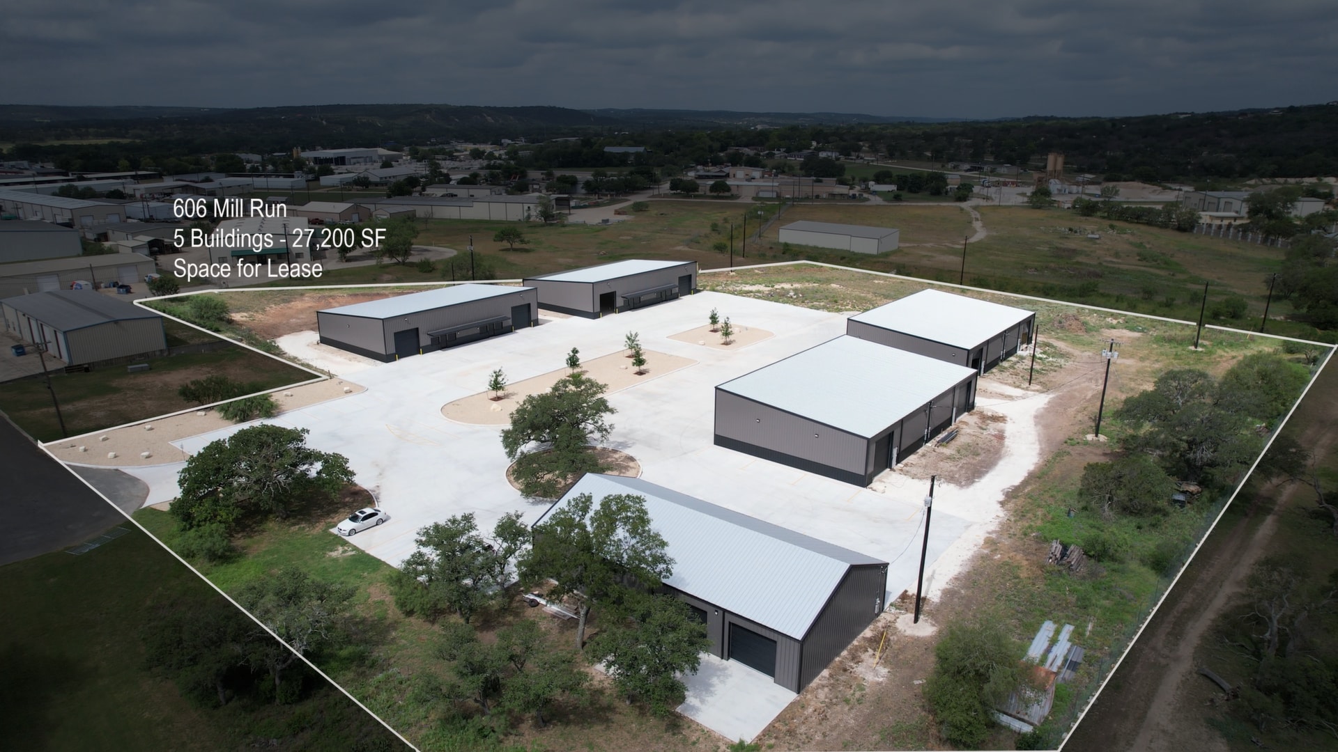 606 Mill Run, Kerrville, TX for lease Building Photo- Image 1 of 48