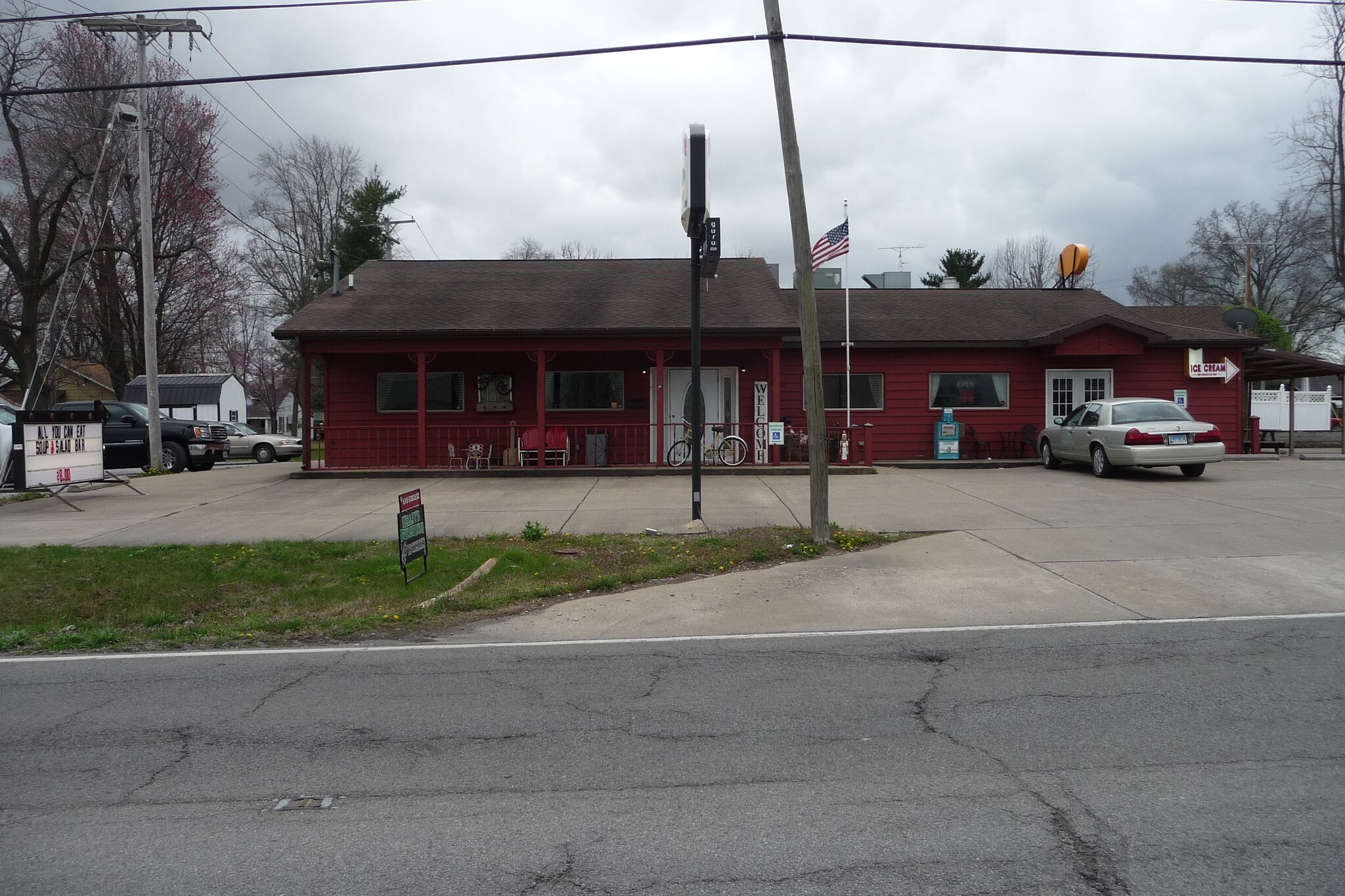 1212 S McLeansboro St, Benton, IL for sale Primary Photo- Image 1 of 1