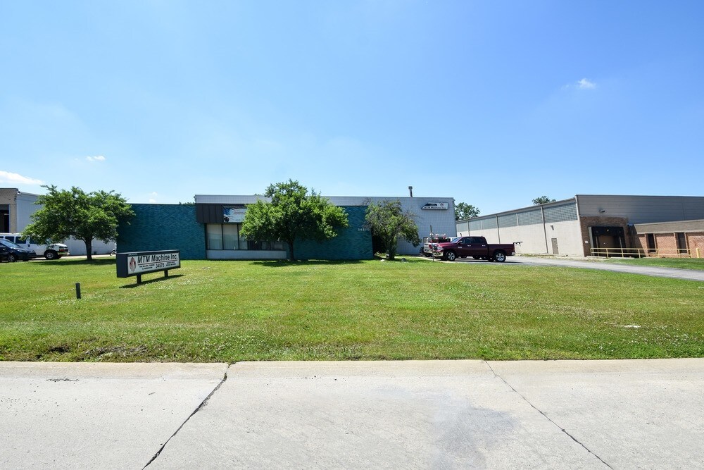 34575 Commerce Rd, Fraser, MI for sale Primary Photo- Image 1 of 1