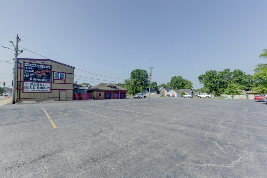 502 Dixie Hwy, Beecher, IL for sale - Building Photo - Image 2 of 37