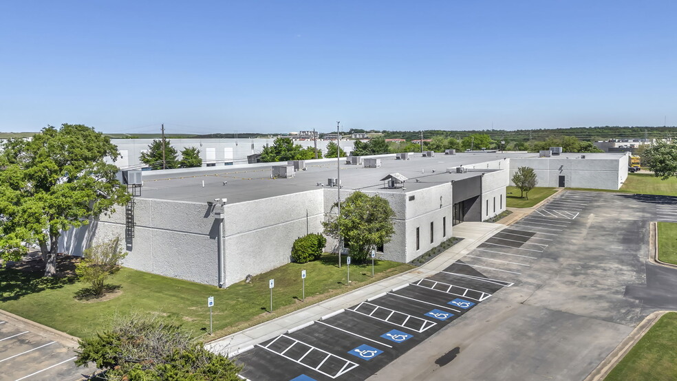 4806 Commercial Park Dr, Austin, TX for lease - Building Photo - Image 2 of 8