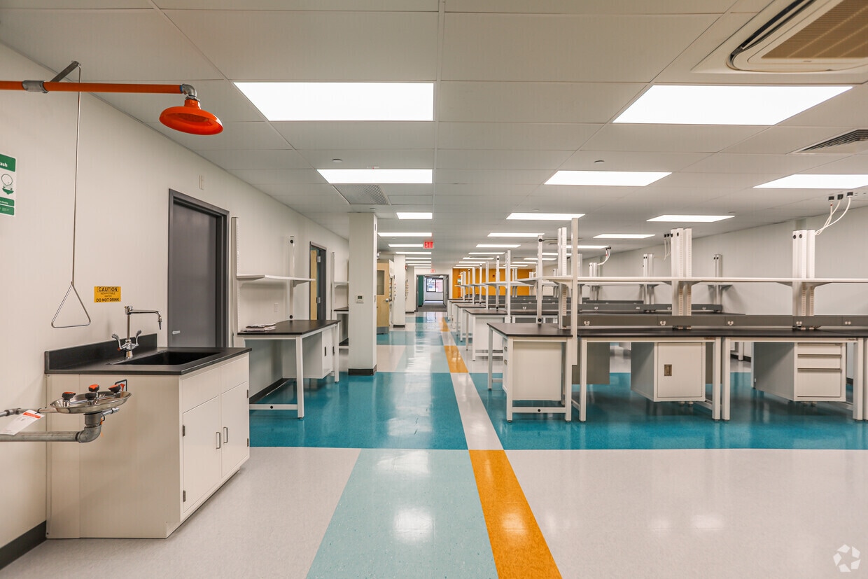 25-29 Needham St, Newton, MA for lease Interior Photo- Image 1 of 6