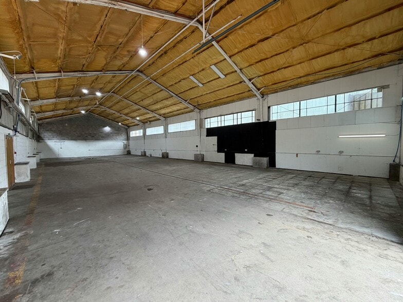 Ministry Rd, Thatcham for lease - Building Photo - Image 2 of 4