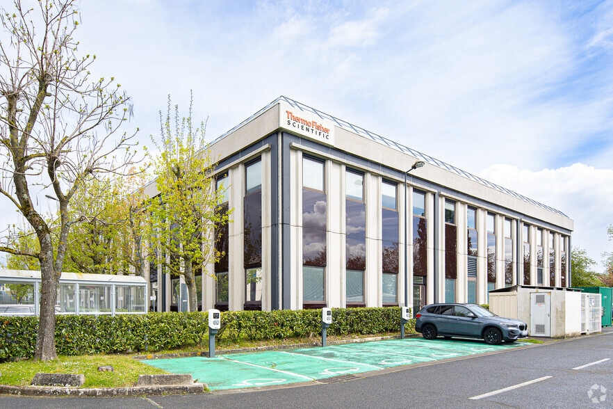 16 Avenue Du Québec, Villebon-sur-Yvette for lease - Building Photo - Image 2 of 2