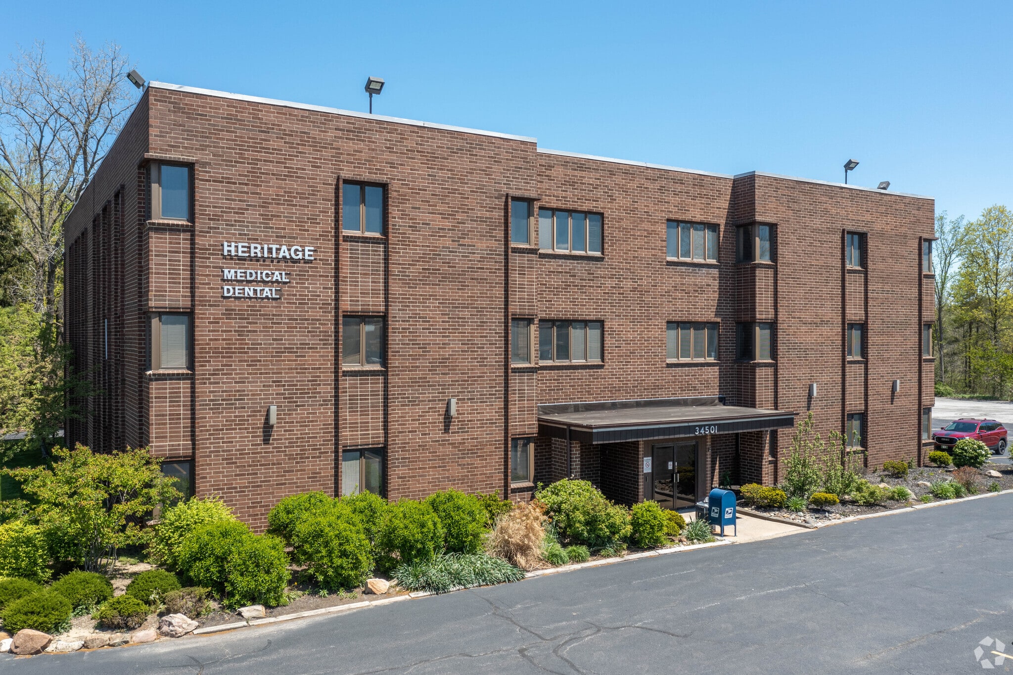 34501 Aurora Rd, Solon, OH for lease Building Photo- Image 1 of 19