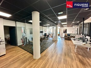 5 Allée Des Banquiers, Aix-en-Provence for sale Interior Photo- Image 1 of 7