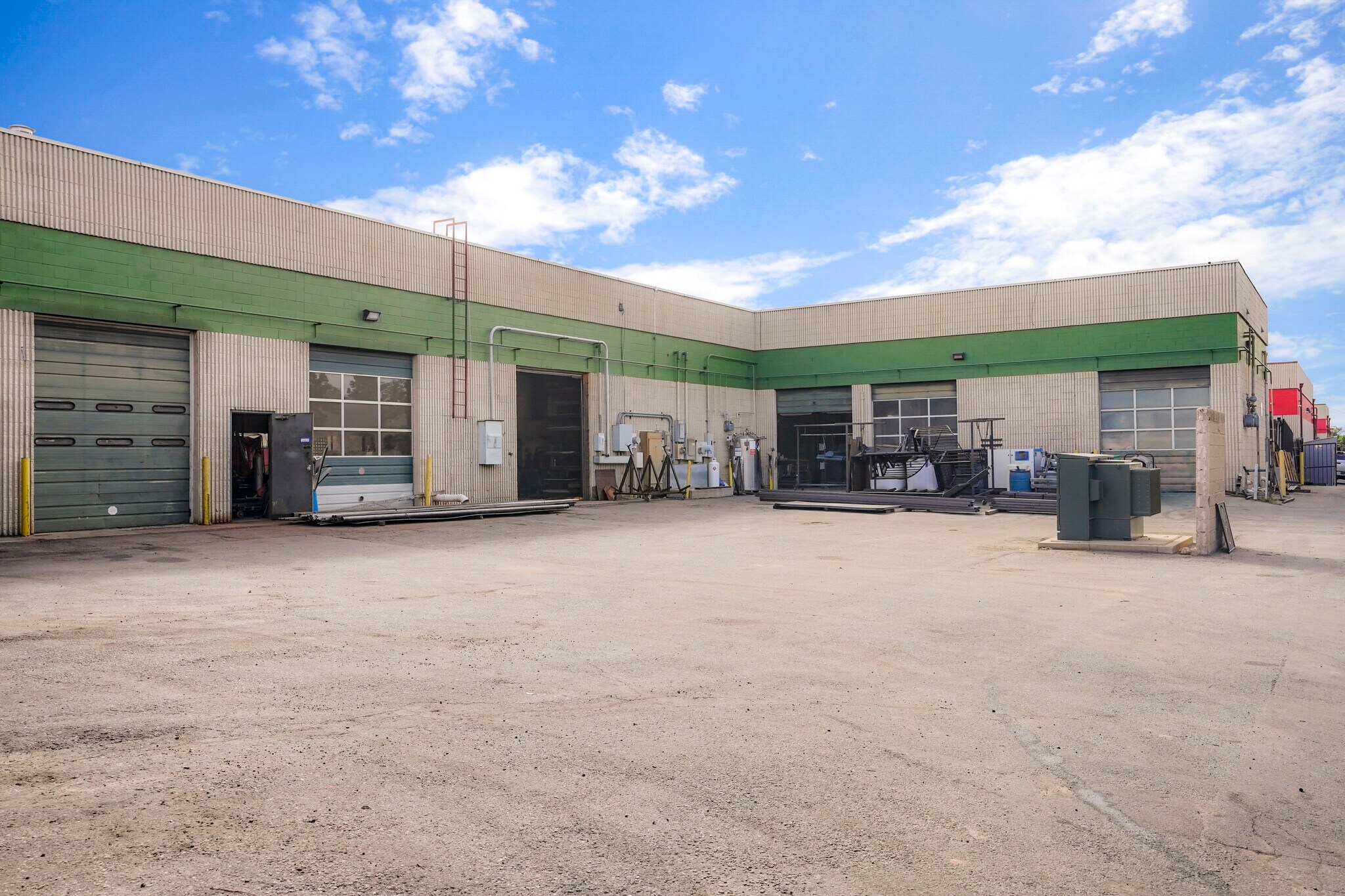 15601 E 6th Ave, Aurora, CO 80011 Multitenant NNN Flex Investment