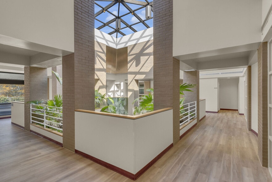 794 Penllyn Blue Bell Pike, Blue Bell, PA for lease - Building Photo - Image 3 of 17