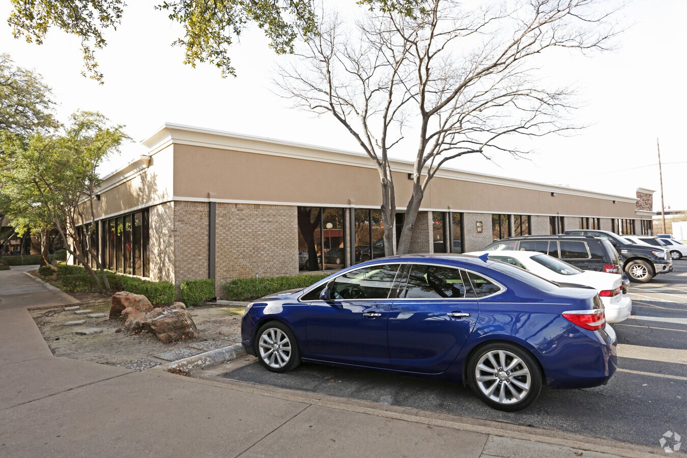 13740 Midway Rd, Farmers Branch, TX 75244