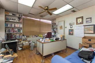 2733 University Dr NW, Huntsville, AL for sale Interior Photo- Image 2 of 7