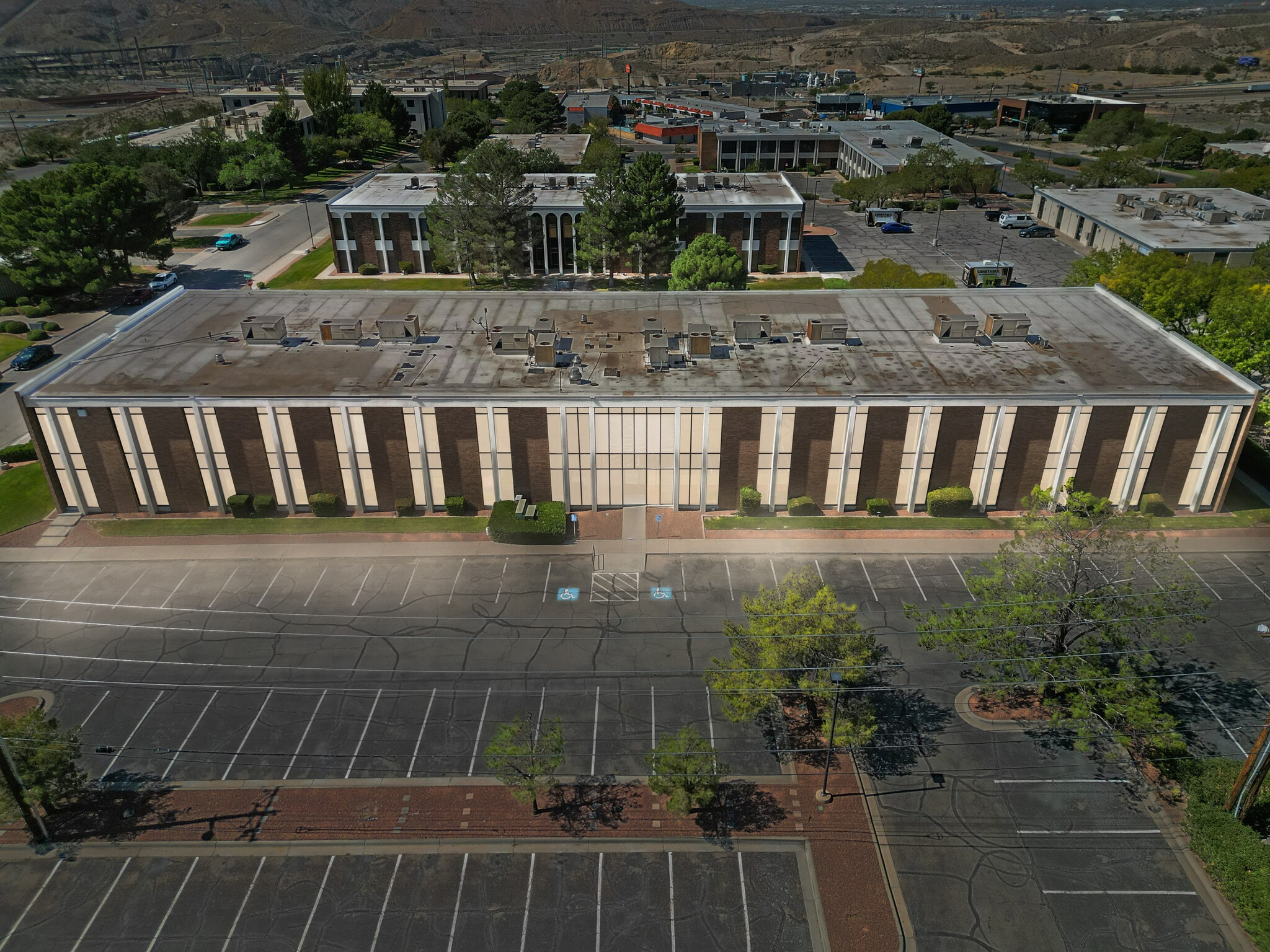 4150 Pinnacle St, El Paso, TX for lease Building Photo- Image 1 of 2