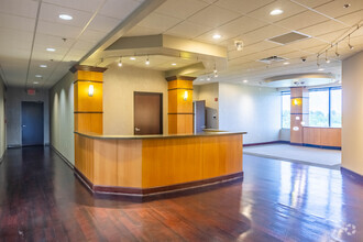 3900 Olympic Blvd, Erlanger, KY for lease Interior Photo- Image 1 of 4