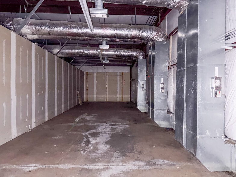 1395 N Bobby L Glover Hwy, Carlisle, AR for lease - Interior Photo - Image 2 of 9