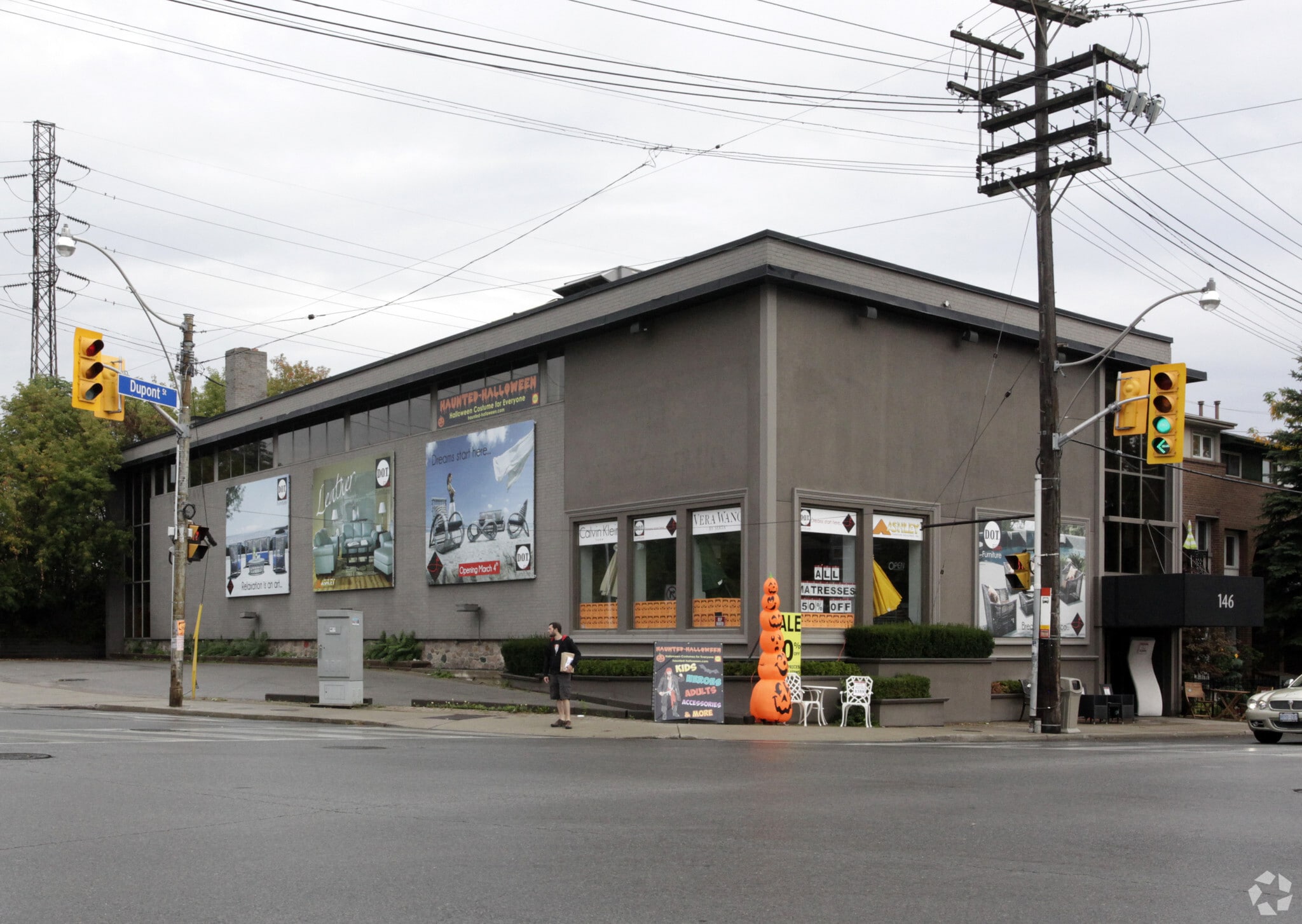 146 Dupont St, Toronto, ON for sale Primary Photo- Image 1 of 3