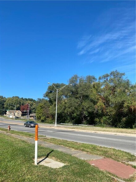 5444 Parallel Pkwy, Kansas City, KS for sale - Other - Image 2 of 8
