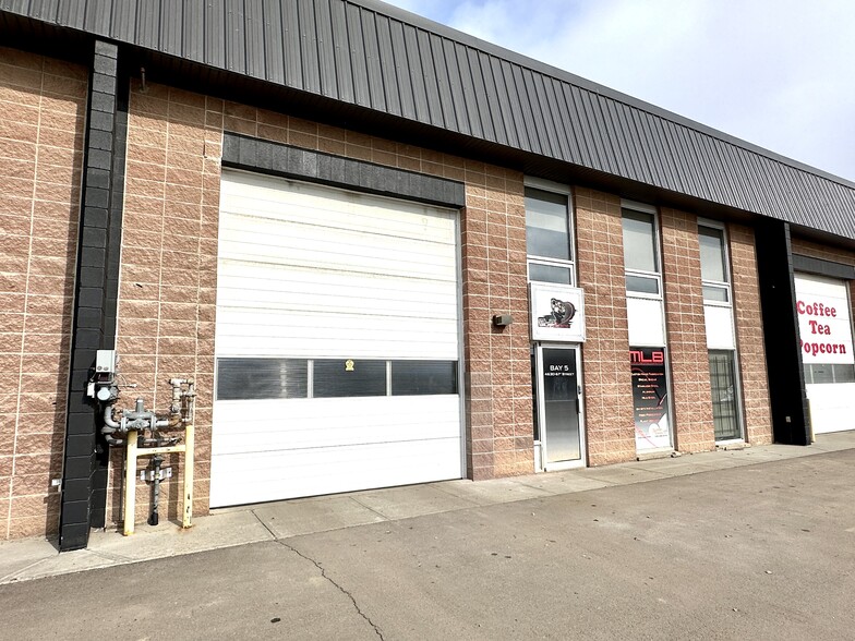 4630 61 St, Red Deer, AB for lease - Building Photo - Image 3 of 34