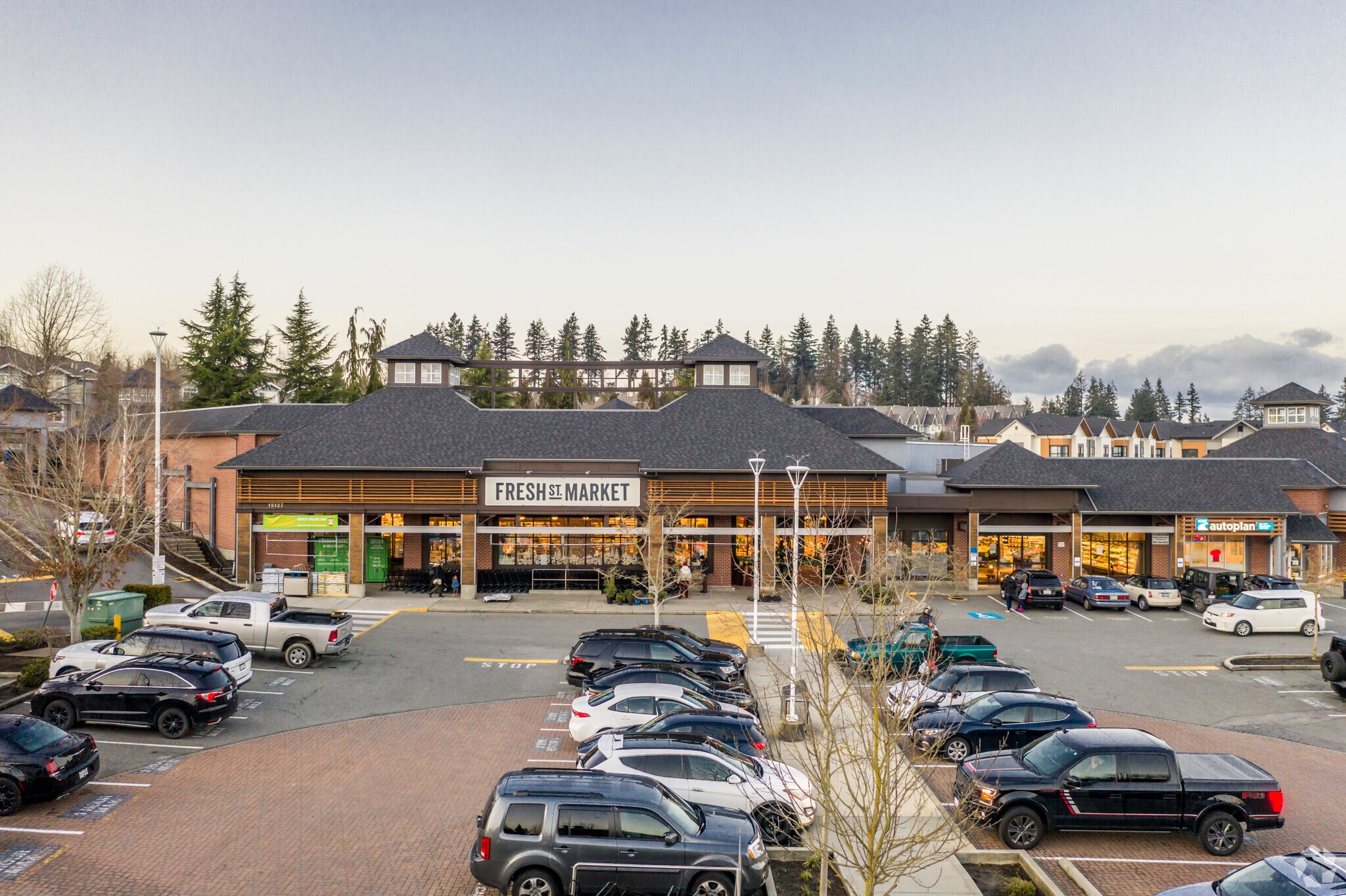 15127 56 Ave, Surrey, BC for sale Primary Photo- Image 1 of 1