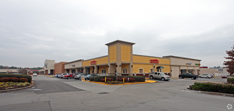 252-256 Harbison Blvd, Columbia, SC for sale - Building Photo - Image 1 of 1