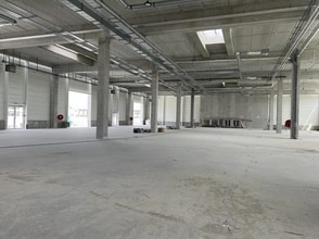 Industrial in Vitry-sur-Seine for lease Interior Photo- Image 2 of 2