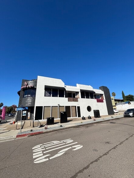 2280 Garnet Ave, San Diego, CA for lease - Building Photo - Image 2 of 4