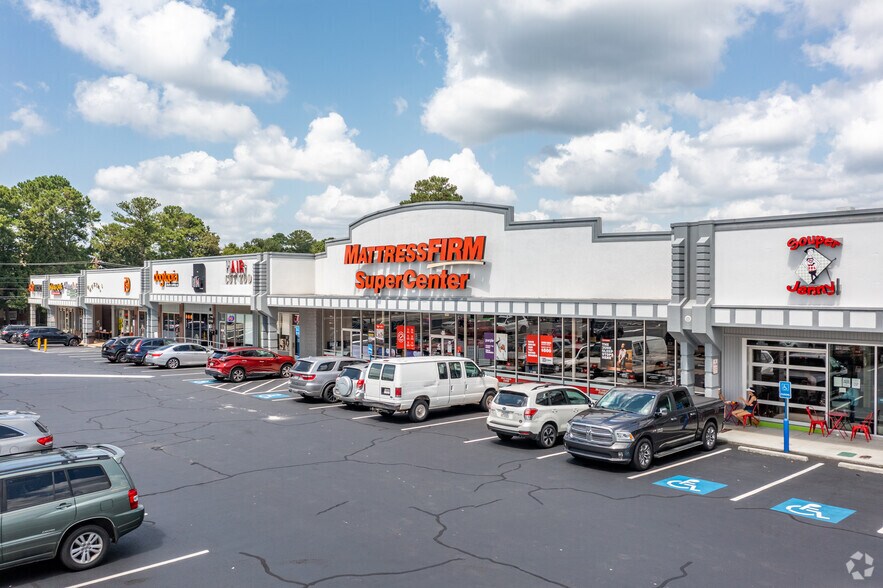 2090 N Decatur Rd, Decatur, GA for lease - Primary Photo - Image 1 of 1
