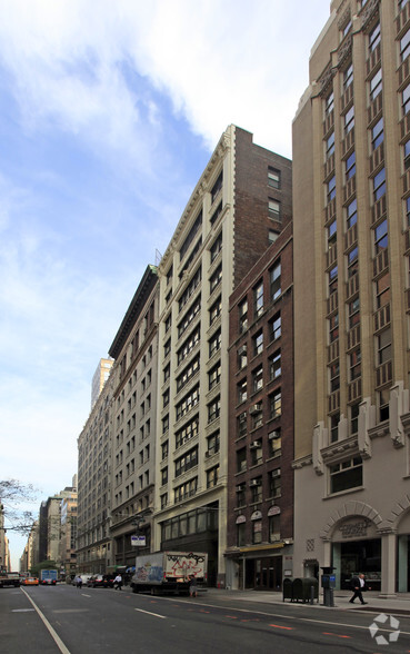 9 E 37th St, New York, NY for lease - Building Photo - Image 2 of 5