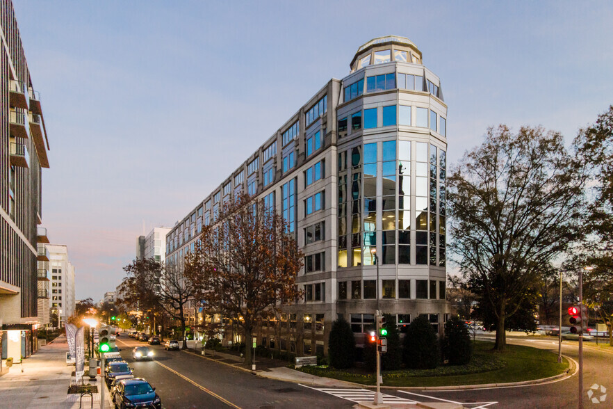 500 E St SW, Washington, DC for lease - Building Photo - Image 1 of 8