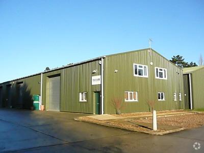 1-7 Wren Park Industrial Est, Shefford for lease - Primary Photo - Image 1 of 1