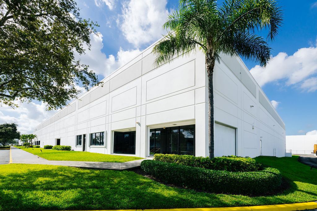 7800-7890 NW 80th St, Miami, FL for lease Interior Photo- Image 1 of 9