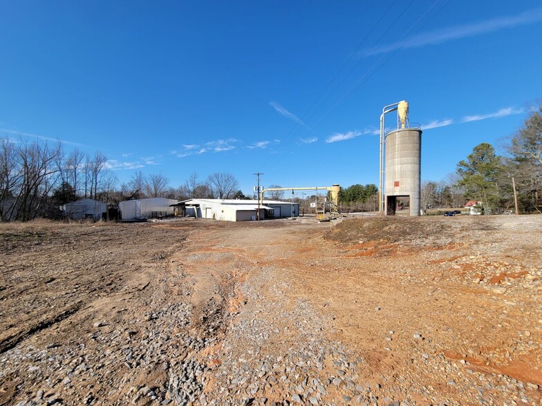 193 Solomon st, Bone Cave, TN for sale - Primary Photo - Image 1 of 18