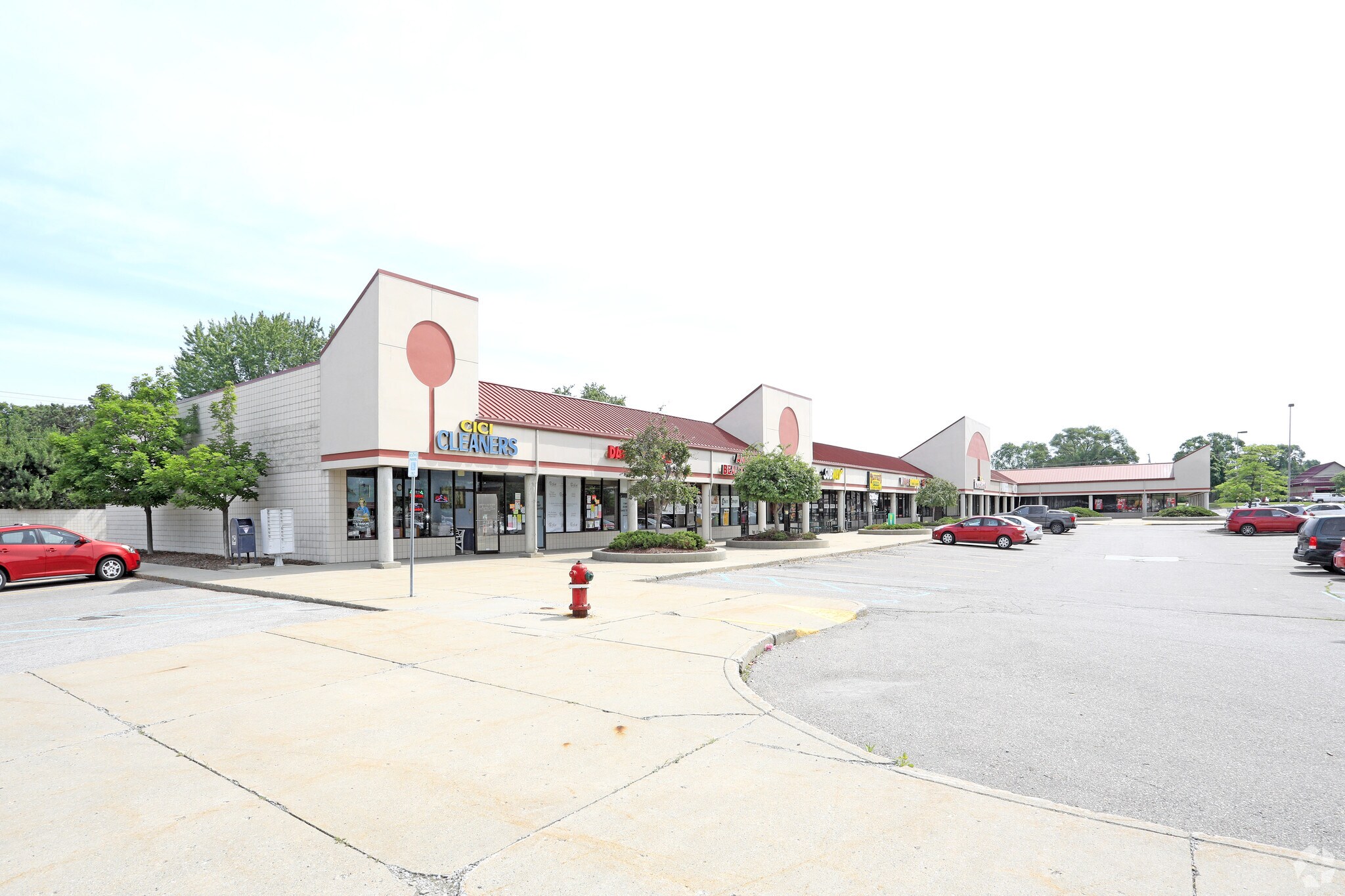 819965 E Auburn Rd, Rochester Hills, MI 48307