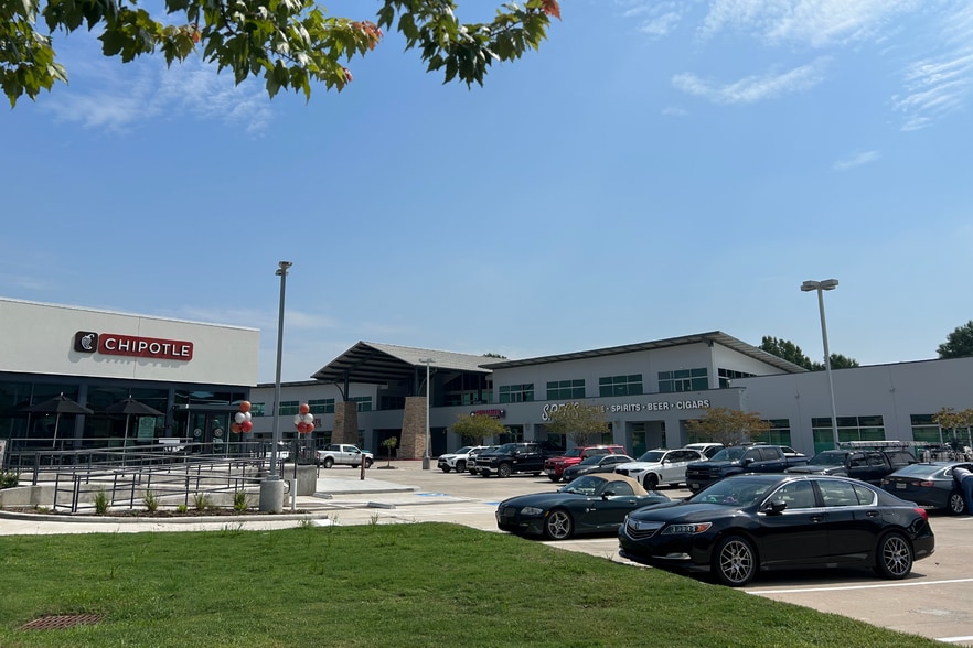 10555 Pearland Pky, Houston, TX for lease - Building Photo - Image 1 of 11