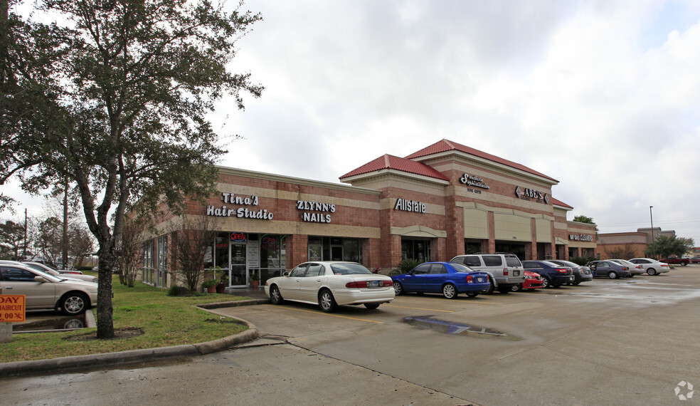 1080 Clear Lake City Blvd, Houston, TX for sale - Building Photo - Image 3 of 6