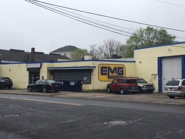 661 Lindley St, Bridgeport, CT for sale - Building Photo - Image 1 of 1