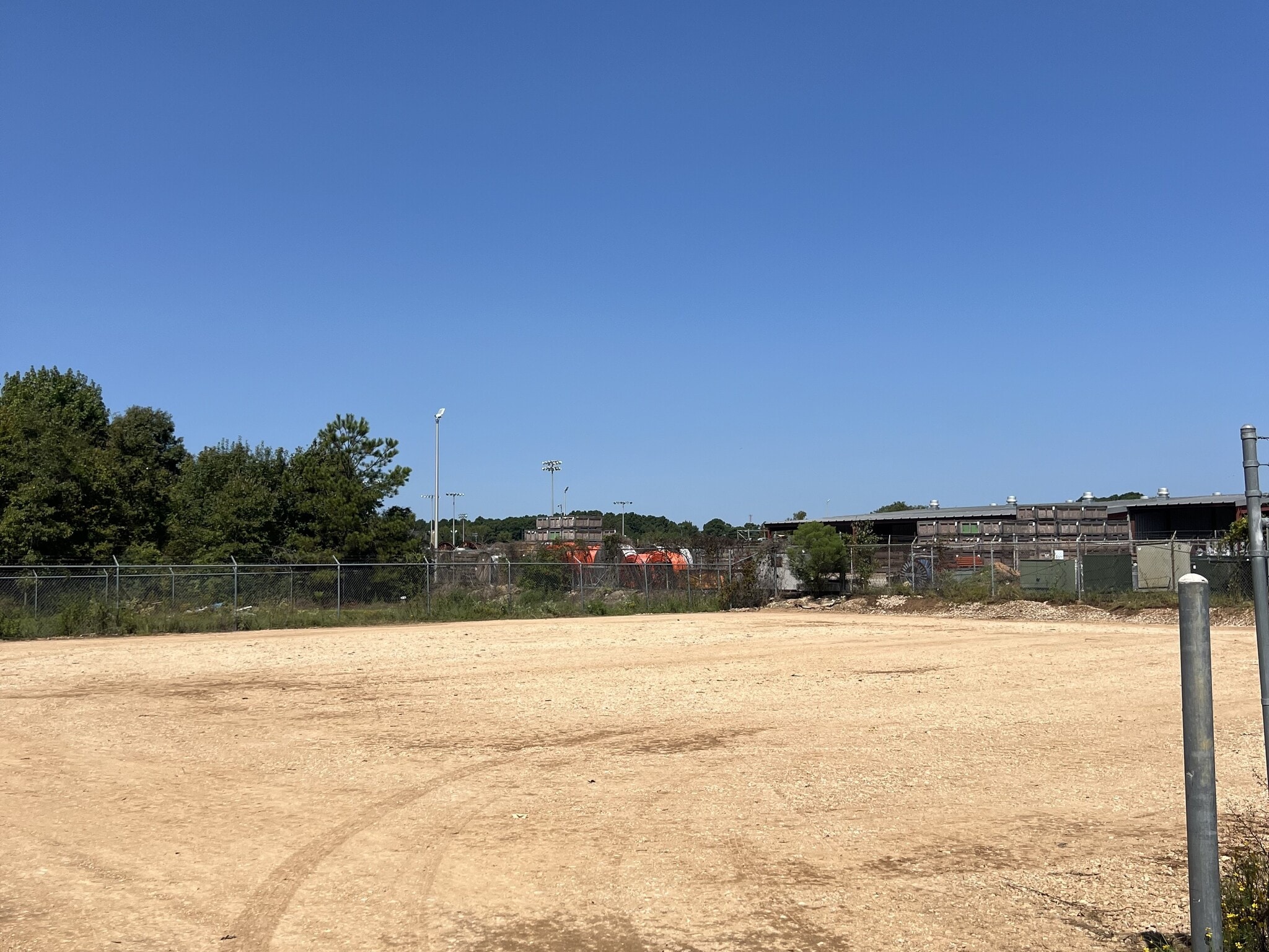 1200-1211 Champion Way, Longview, TX for lease Interior Photo- Image 1 of 3