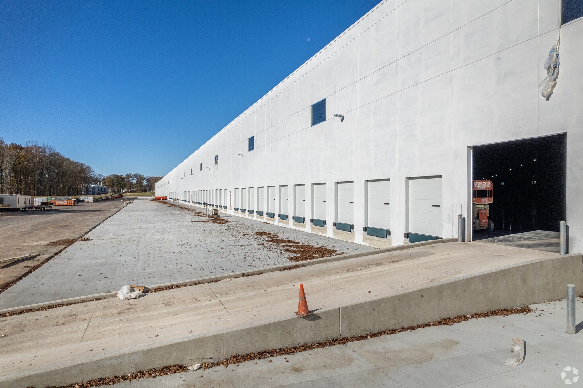 1289 Rahway Ave, Avenel, NJ 07001 Avenel Distribution Center