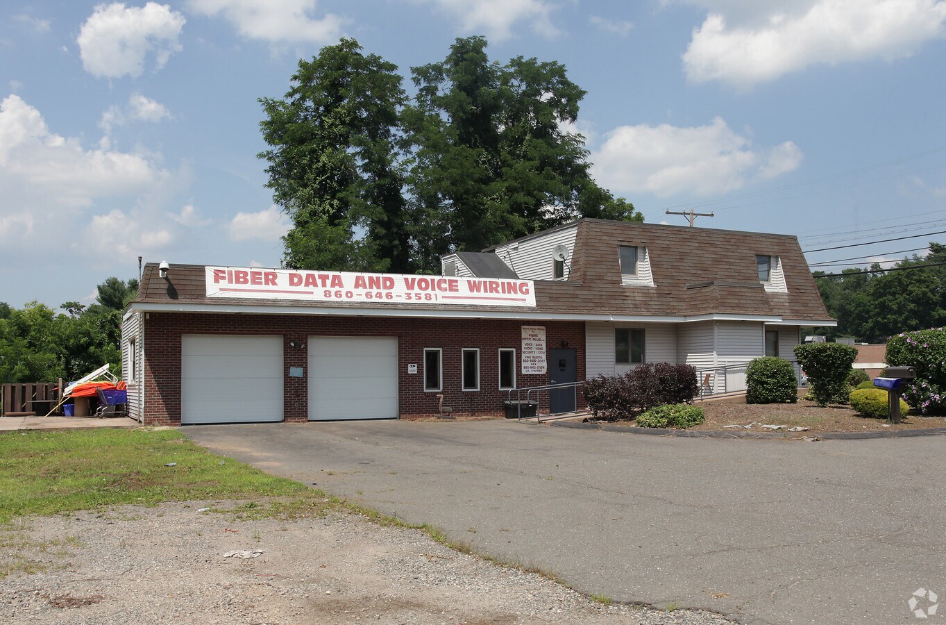 302 Adams St, Manchester, CT 06042