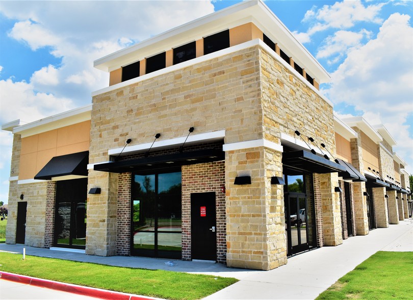 3725 S Lake Forest Dr, McKinney, TX for lease - Building Photo - Image 2 of 3