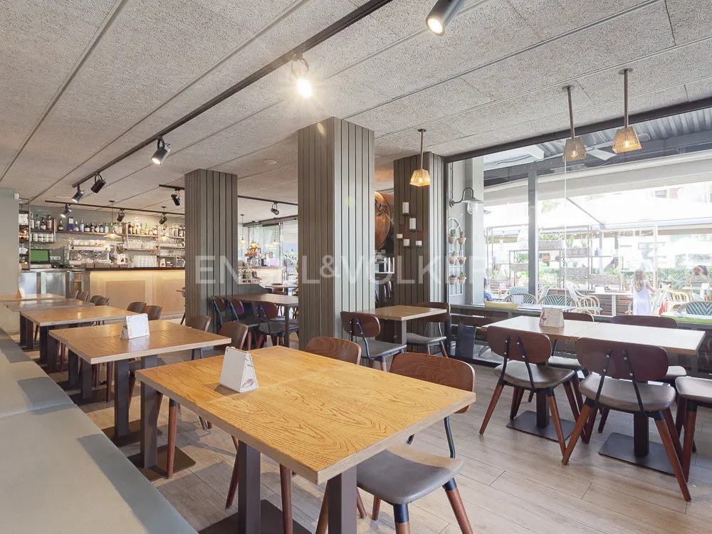 Castelldefels, BAR 08860 - Unit - - - Interior Photo - Image 1 of 8