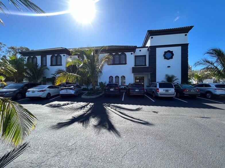 303 9th St W, Bradenton, FL for sale - Building Photo - Image 1 of 1