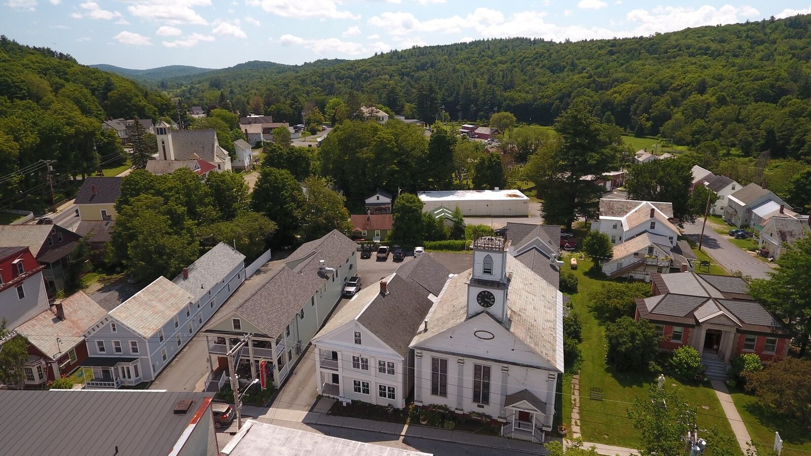 10 N Main St, Wilmington, VT for sale Primary Photo- Image 1 of 1