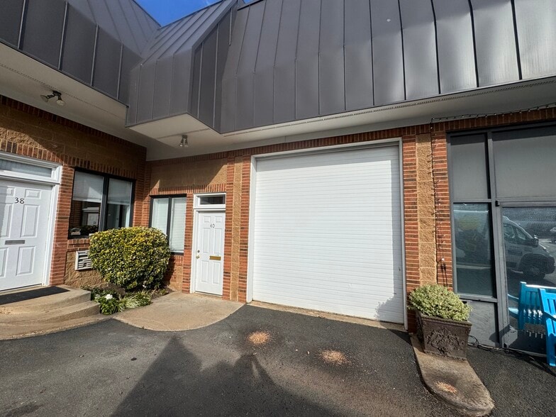 40 N 5th St, Warrenton, VA for sale - Primary Photo - Image 1 of 6