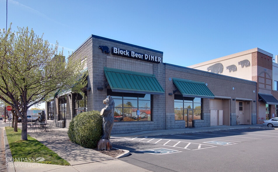 340 NW 5th St, Redmond, OR for lease - Building Photo - Image 3 of 4