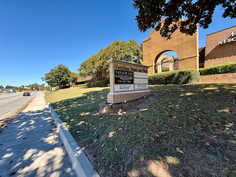 Value Add - Veridian Business Park portfolio of 5 properties for sale on LoopNet.com - Building Photo - Image 1 of 23